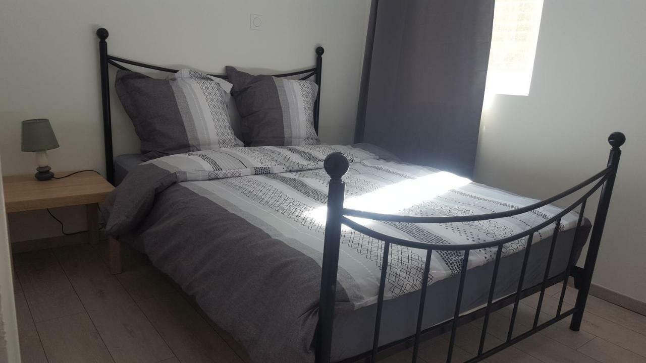 Vichy Apartment Bagian luar foto